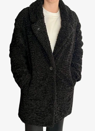 Pelliccia ecologica nera in poliestere riciclato, merk: Zara, staat: Heel goed, maat: S / 36 / 8, € 25,00, € 26,95 inclusief Kopersbescherming