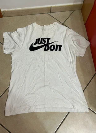 Nike tee, brand: Nike, condizioni: Ottime, taglia: M, €5.00, €5.95 include la Protezione acquisti
