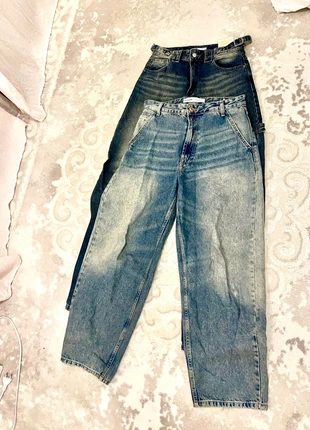 Lot jeans bleu clair et foncé baggy carpenter Bershka, marque: Bershka, état: Très bon état, taille: S / 36 / 8, 30,00 €, 32,20 € Protection acheteurs incluse