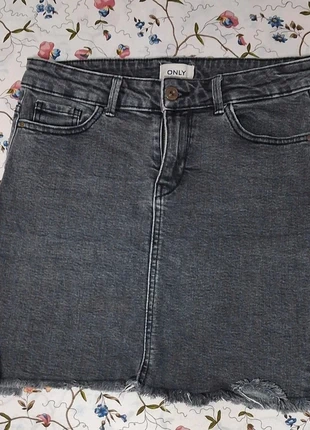 Mini falda vaquera gris de ONLY – estilo casual y moderno, marque: ONLY, état: Neuf sans étiquette, taille: S / 36 / 8, 5,00 €, 5,95 € Protection acheteurs incluse