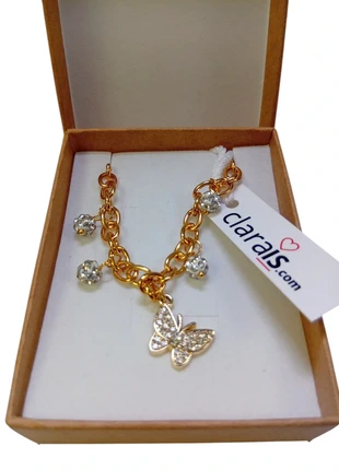 Braccialetto ragazza Dorato In Scatolina regalo Con Pendente Farfalla, brand: Clarais, condizioni: Nuovo con cartellino, €2.90, €3.75 include la Protezione acquisti Pro