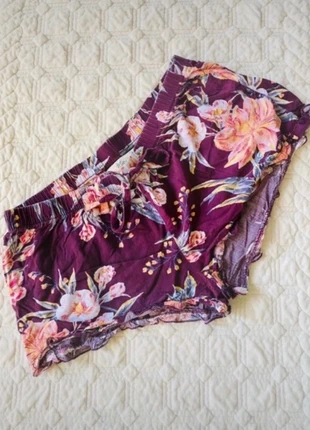 🌷 Short violet léger à fleurs taille 38/M en bon état🌷, brand: Love to Lounge, condition: Very good, size: M / 38 / 10, €3.00, €3.85 includes Buyer Protection