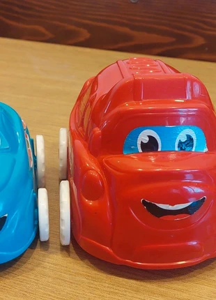 Macchinine, condizioni: Ottime, taglia: 6-9 mesi / 68 cm, €3.00, €3.85 include la Protezione acquisti