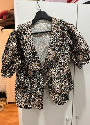 Blouse with leopard print, marque: Miss Selfridge, état: Neuf sans étiquette, taille: L / 40 / 12, 7,00 €, 8,05 € Protection acheteurs incluse