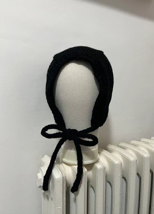 Bonnet nero in lana fatta ai ferri, cuffia, black bonnet knitwear, marque: Handmade, état: Neuf avec étiquette, taille: Taille unique, 20,00 €, 21,70 € Protection acheteurs incluse