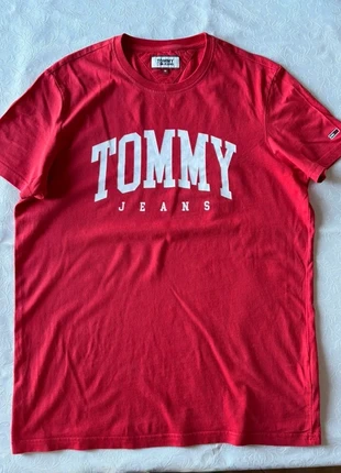 T-shirt Tommy Hilfiger, brand: Tommy Hilfiger, condizioni: Nuovo senza cartellino, taglia: M, €12.00, €13.30 include la Protezione acquisti