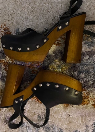 platform vintage look clogs with heel, brand: ASOS, condition: Very good, size: 6, £24.44, £26.36 includes Buyer Protection