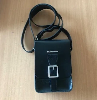 sacoche Dr Martens, état: Neuf sans étiquette, 55,00 €, 58,45 € Protection acheteurs incluse