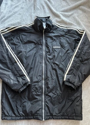 Veste adidas en très bon état taille L en très bon état veste 31, brand: adidas, condizioni: Ottime, taglia: L, €20.00, €21.70 include la Protezione acquisti
