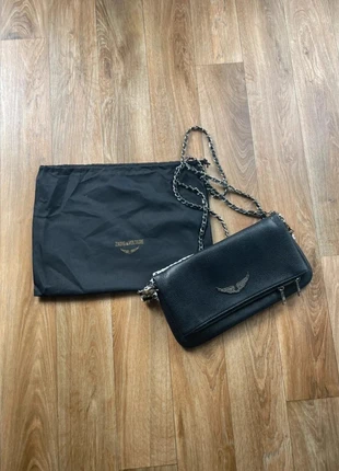 Pochette Rock Zadig et Voltaire - Noir logo argenté - Très bon état, marca: Zadig & Voltaire, estado: Muito bom, €91.80, €97.09 inclui Proteção do Comprador
