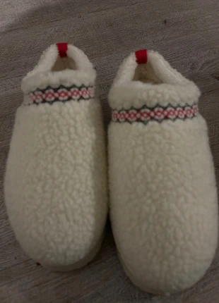 Chausson fourrés BellaStride –taille 40, brand: belladtride, condizioni: Nuovo con cartellino, taglia: 40, €16.00, €17.50 include la Protezione acquisti