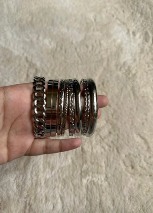 Lot de bracelets argentés rigides et chaîne – style bohème chic, marca: tendance chic vintage, estado: Novo sem etiquetas, €9.99, €11.19 inclui Proteção do Comprador