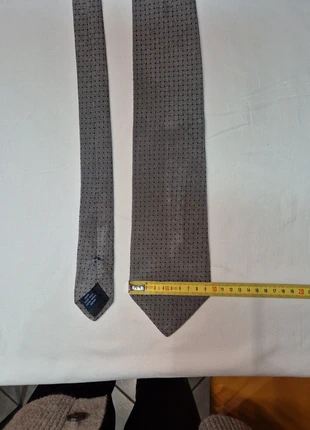 Cravate façonnable,très bon état 100% soie., marke: Façonnable, zustand: Sehr gut, 5,00 €, 5,95 € inklusive Vinted-Käuferschutz