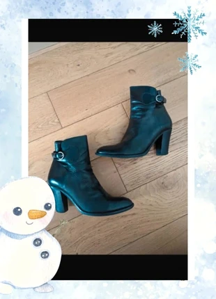 Bottines vintage ankle boots en cuir noir à boucles et talons hauts 39, marque: Vintage, état: Très bon état, taille: 39, 14,00 €, 15,40 € Protection acheteurs incluse