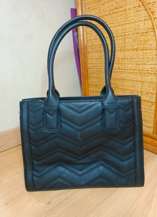 Sac à main carré vintage noir doré lanière possible, merk: Vintage, staat: Heel goed, € 4,00, € 4,90 inclusief Kopersbescherming