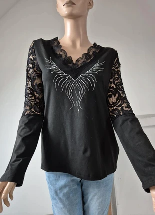 Tshirt noir - Y2K - L, staat: Heel goed, maat: L / 40 / 12, € 8,00, € 9,10 inclusief Kopersbescherming