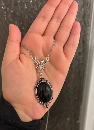 gothic black stone victorian necklace, marque: Vintage Dressing, état: Très bon état, 13,00 €, 14,35 € Protection acheteurs incluse
