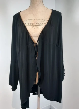 Cardigan / Veste fluide Noire "Kiabi Woman" T. 54 Détails Paillettes, marque: Kiabi, état: Très bon état, taille: 7XL / 54 / 26, 15,00 €, 16,45 € Protection acheteurs (Pro) incluse