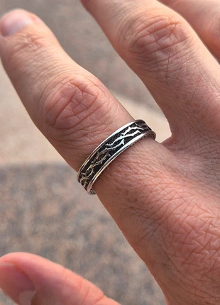 Bague grise argentée motifs épines de rose élégante chic, marke: Studio Bohème, zustand: Neu, größe: Größenverstellbar, 11,99 €, 13,29 € beinhaltet Vinted-Käuferschutz Pro