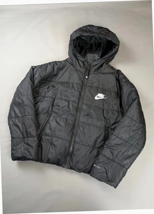 Doudoune Nike vintage logo brodé blanc logo dans le dos taille M homme thermal fit, brand: Nike, condition: Very good, size: M, €26.10, €28.11 includes Buyer Protection Pro