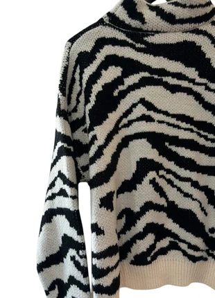 black Knitted sweaters, état: Très bon état, taille: S / 36 / 8, 4,00 €, 4,90 € Protection acheteurs (Pro) incluse