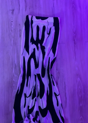 Jupe avec motif noir, marca: Boutique indépendante, estado: Novo sem etiquetas, tamanho: M / 38 / 10, €4.00, €4.90 inclui Proteção do Comprador