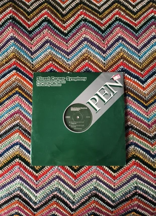 Street Corner Symphony – Symphony For The Devil (The Harvey Remixes), estado: Muito bom, €20.00, €21.70 inclui Proteção do Comprador