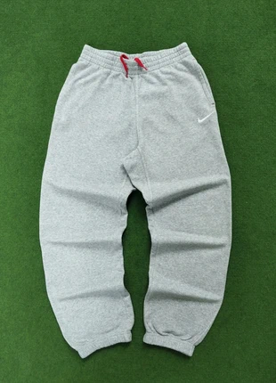 Jogging Nike solo swoosh large gris, brand: Nike, condition: Very good, size: S, €43.00, €45.85 includes Buyer Protection Pro