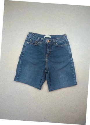 Short en jean bleu marine taille haute | Levi’s 512 Slimming Bootcut | 6 UK – XS Femme, marque: Levi's, état: Très bon état, taille: XS / 34 / 6, 6,00 €, 7,00 € Protection acheteurs (Pro) incluse