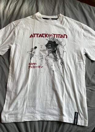 T-shirt Attaques des titans, marke: Attack On Titan, zustand: Gut, größe: S, 4,00 €, 4,90 € inklusive Vinted-Käuferschutz