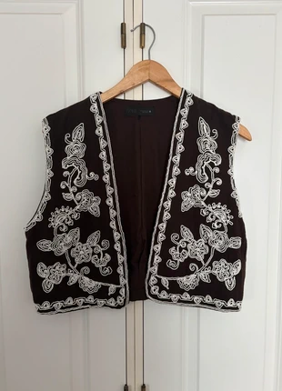 Chaleco bordado zara, marque: Zara, état: Très bon état, taille: M / 38 / 10, 5,00 €, 5,95 € Protection acheteurs incluse