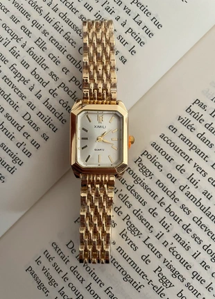 Montre à quartz pour femme blanche et dorée, brand: Quartz, condition: New with tags, size: One size, €7.00, €8.05 includes Buyer Protection