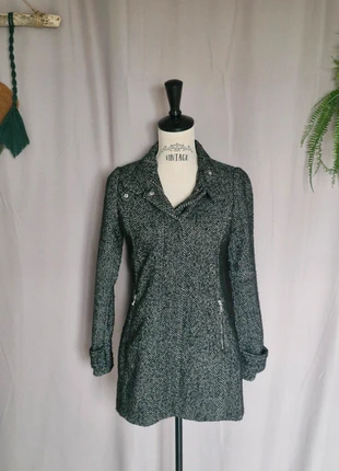 Manteau 3/4 motif à chevrons Cache Cache taille 34, marque: Cache Cache, état: Très bon état, taille: XS / 34 / 6, 16,00 €, 17,50 € Protection acheteurs incluse