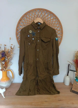 ZARA Trafaluc Parka Dress / Vestido Camisero Militar con Parches – Kaki Army Style, marque: Zara Trafaluc, état: Très bon état, taille: XS / 34 / 6, 16,00 €, 17,50 € Protection acheteurs incluse
