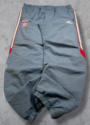Adidas vintage bayern münchen baggy trackpants y2k size M, brand: adidas, condizioni: Ottime, taglia: M, €24.90, €26.85 include la Protezione acquisti Pro