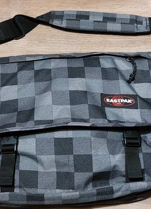 Sac Bandoulière Eastpak,rangement pc ,ordinateur . Neuf ., marque: Eastpak, état: Neuf sans étiquette, 19,00 €, 20,65 € Protection acheteurs incluse