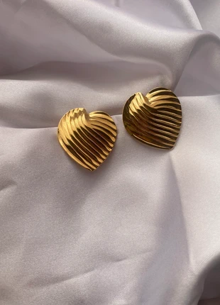 Orecchini in acciaio inossidabile dorati conchiglia, brand: INOX, condizioni: Nuovo con cartellino, €3.00, €3.85 include la Protezione acquisti