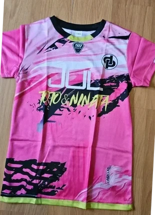 Maillot Jul "D'Or et de platine" Taille 10 ans neuf, marque: ninetta, état: Très bon état, taille: 10 ans / 140 cm, 14,99 €, 16,44 € Protection acheteurs incluse