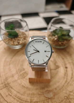 Montre bracelet MVMT Mouvement dateur acier cadran blanc Hommes, marque: MVMT, état: Très bon état, taille: 43–46 mm, 34,90 €, 37,35 € Protection acheteurs (Pro) incluse