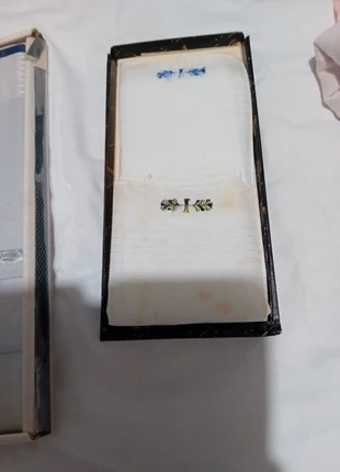 Boite 2 mouchoirs, merk: sansnom., staat: Nieuw met prijskaartje, € 3,00, € 3,85 inclusief Kopersbescherming