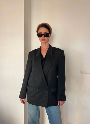Elegant vintage black blazer in size M, brand: Vintage Dressing, condizioni: Ottime, taglia: M / IT 42 / EU 38, €16.00, €17.50 include la Protezione acquisti