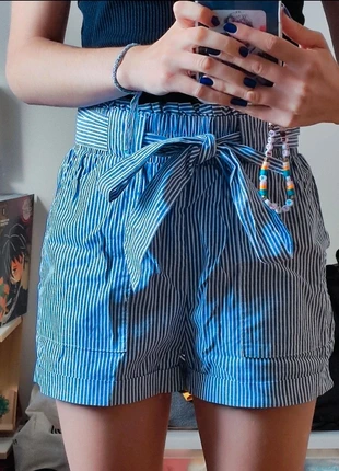 Short taille haute femme, marque: Creeks, état: Très bon état, taille: XS / 34 / 6, 5,00 €, 5,95 € Protection acheteurs incluse