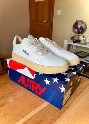 Chaussures Autry Medalist blanches taille 43, marque: Autry, état: Neuf sans étiquette, taille: 43, 113,00 €, 119,35 € Protection acheteurs incluse