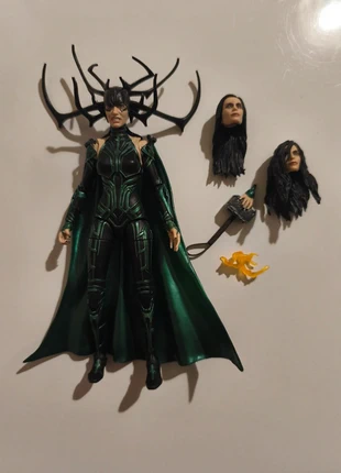 Marvel Legends Hela, marca: Hasbro, estado: Nuevo sin etiquetas, tamaño: Prematuro, máx. 44 cm, 50,00 €, 53,20 € Protección al comprador incluida