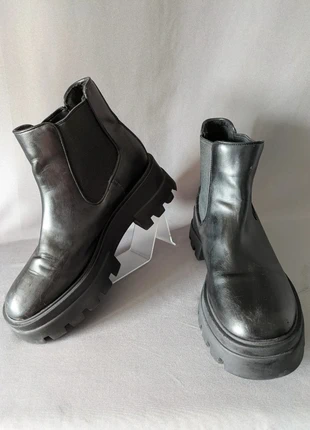 Boots compensées noires Pull & Bear taille 40 semelles crantées, brand: Pull & Bear, condition: Good, size: 40, €15.00, €16.45 includes Buyer Protection Pro