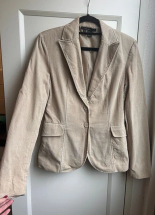 Jean Blanc corduroy blazer, merk: Jean Blanc corduroy, staat: Heel goed, maat: M / 38 / 10, € 12,50, € 13,83 inclusief Kopersbescherming