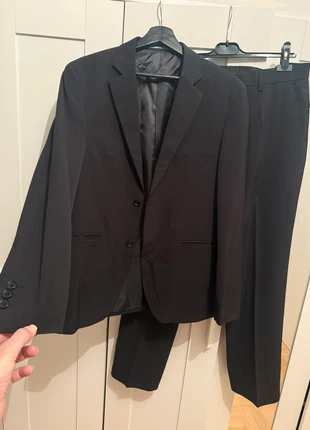 Jolie costume 2 pièces homme noir Brice très bon état, merk: Brice, staat: Heel goed, maat: L, € 15,00, € 16,45 inclusief Kopersbescherming