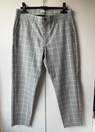 Pantalone Bershka 34 new!, marque: Bershka, état: Neuf sans étiquette, taille: L, 3,50 €, 4,38 € Protection acheteurs incluse