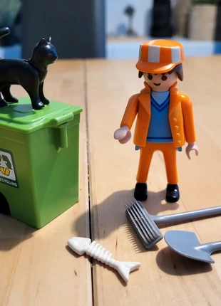 Balayeur et chat noir Playmobil, marque: Playmobil, état: Très bon état, taille: Taille unique, 5,00 €, 5,95 € Protection acheteurs incluse