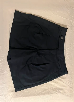 Short Ralph Lauren noir taille 38, brand: Ralph Lauren, condizioni: Nuovo con cartellino, taglia: M / IT 42 / EU 38, €18.00, €19.60 include la Protezione acquisti